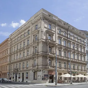 https://atos.praguehotelsweb.com